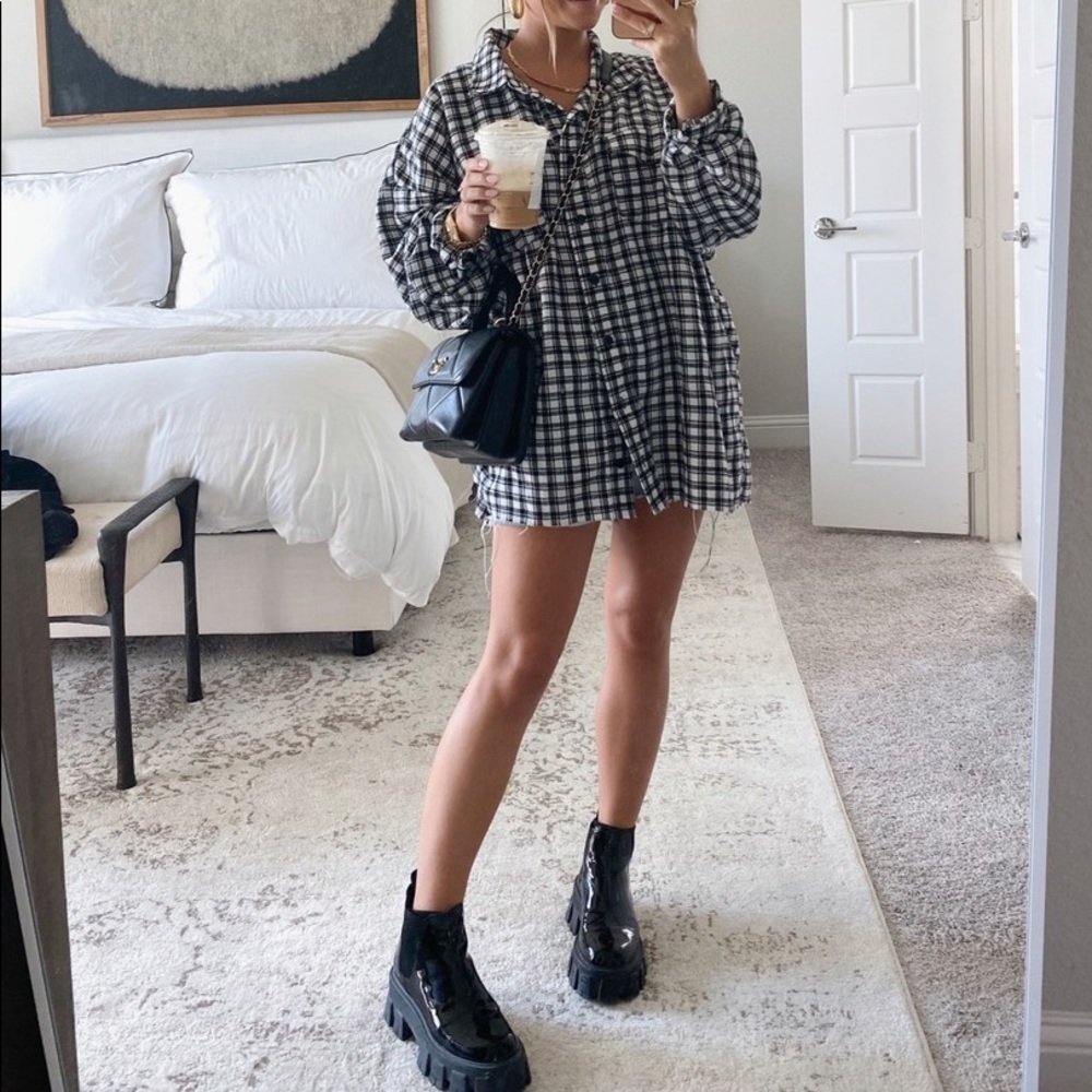 NEW 🖤 Black Lug Sole Platform Lace Up Boot - Picture 4 of 14